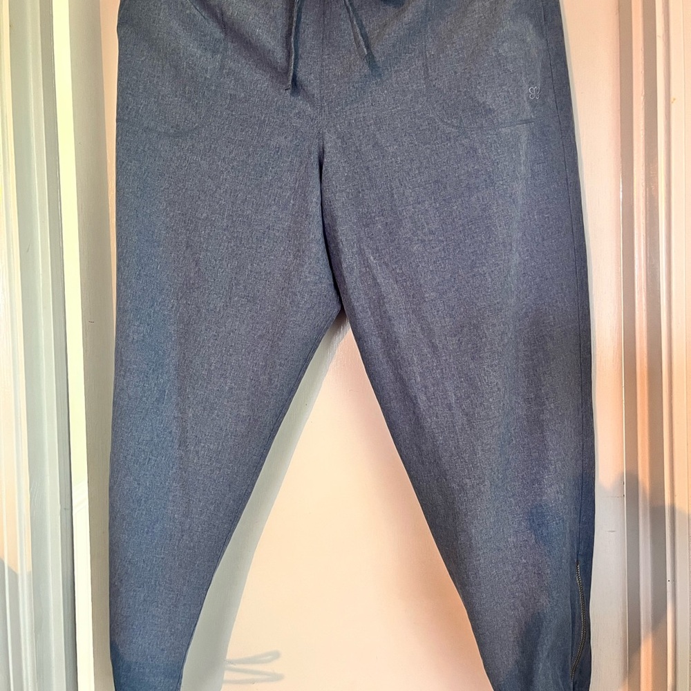 Albion Jetsetter Cropped Pants Classic Style- Petite